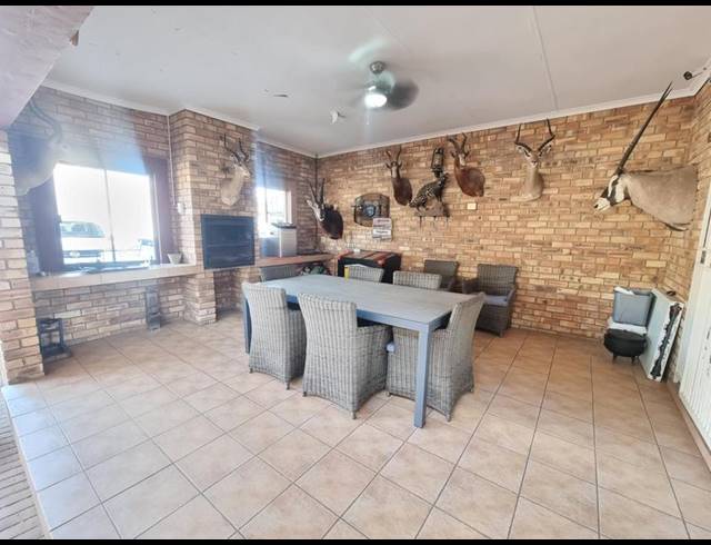 4 BEDROOM HOUSE FOR SALE IN MISTY BAY